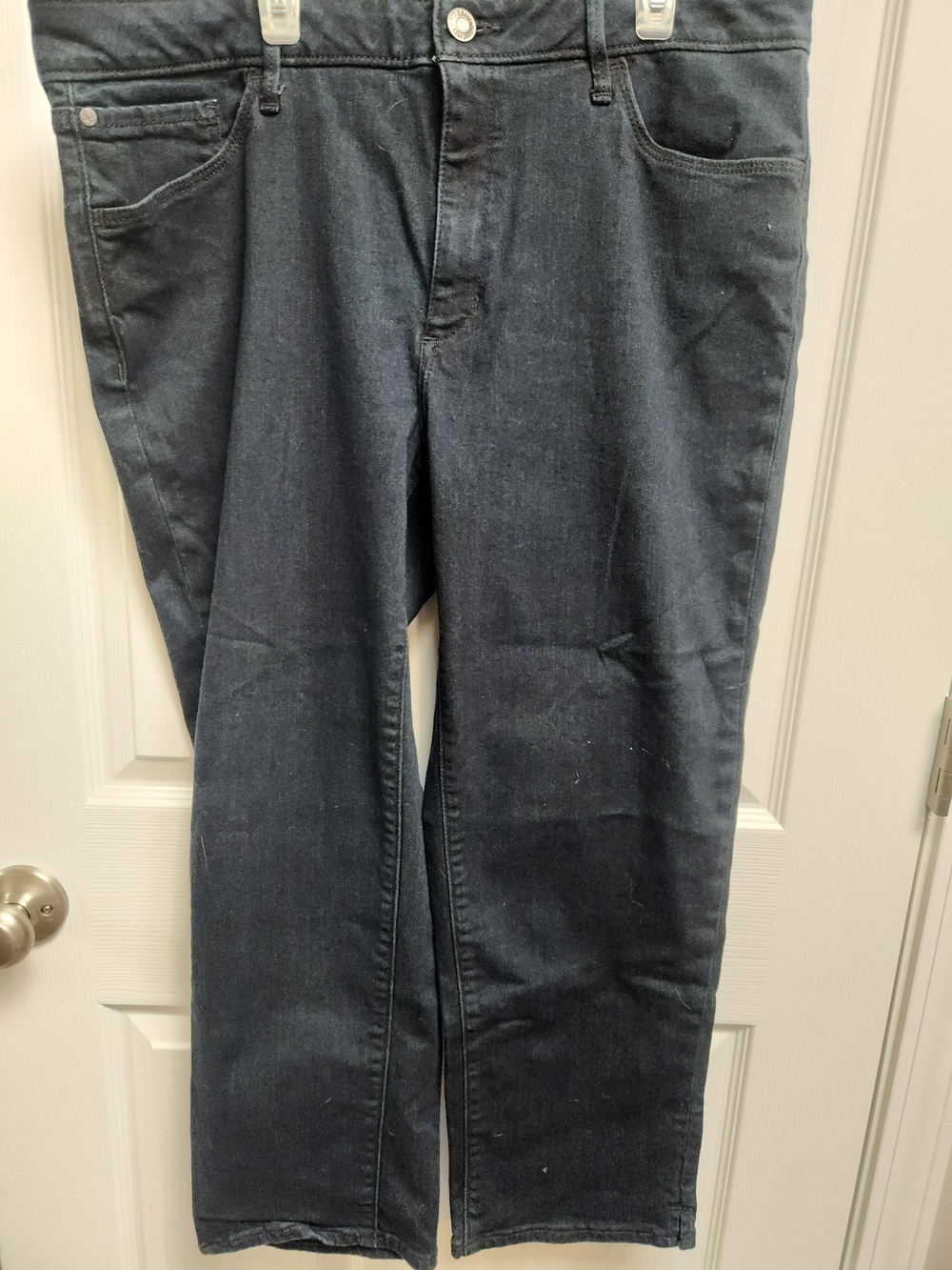 Eddie Bauer Women's Straight-Leg Jeans in Dark Navy